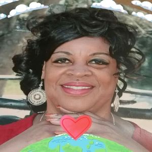 Meet your Posher, Joanie